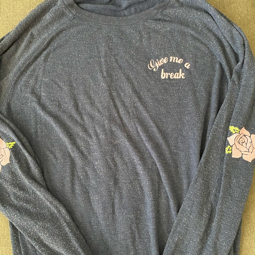 Junk Food “give me a break”crew neck sweater Med